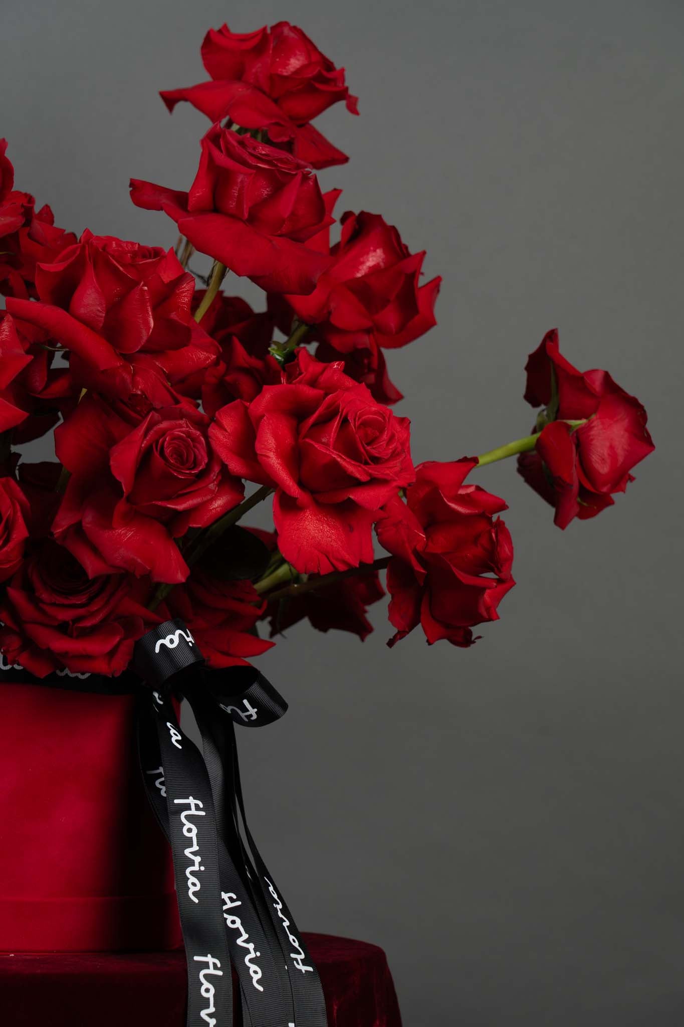 Scarlet Love Rose Box